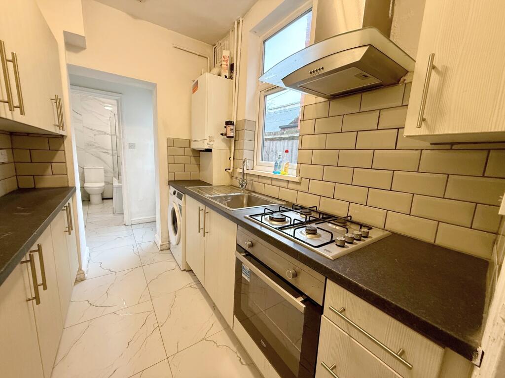 House in Leicester - View 5