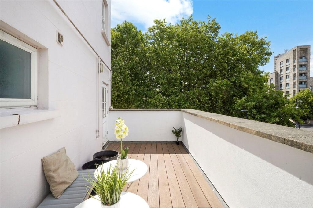 Apartment in London - View 3