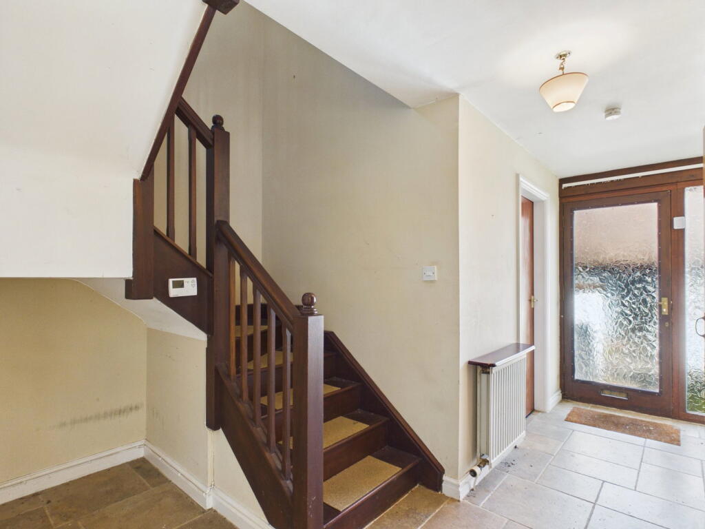6 Mount Gardens, Morecambe, LA4 6AS photo 5