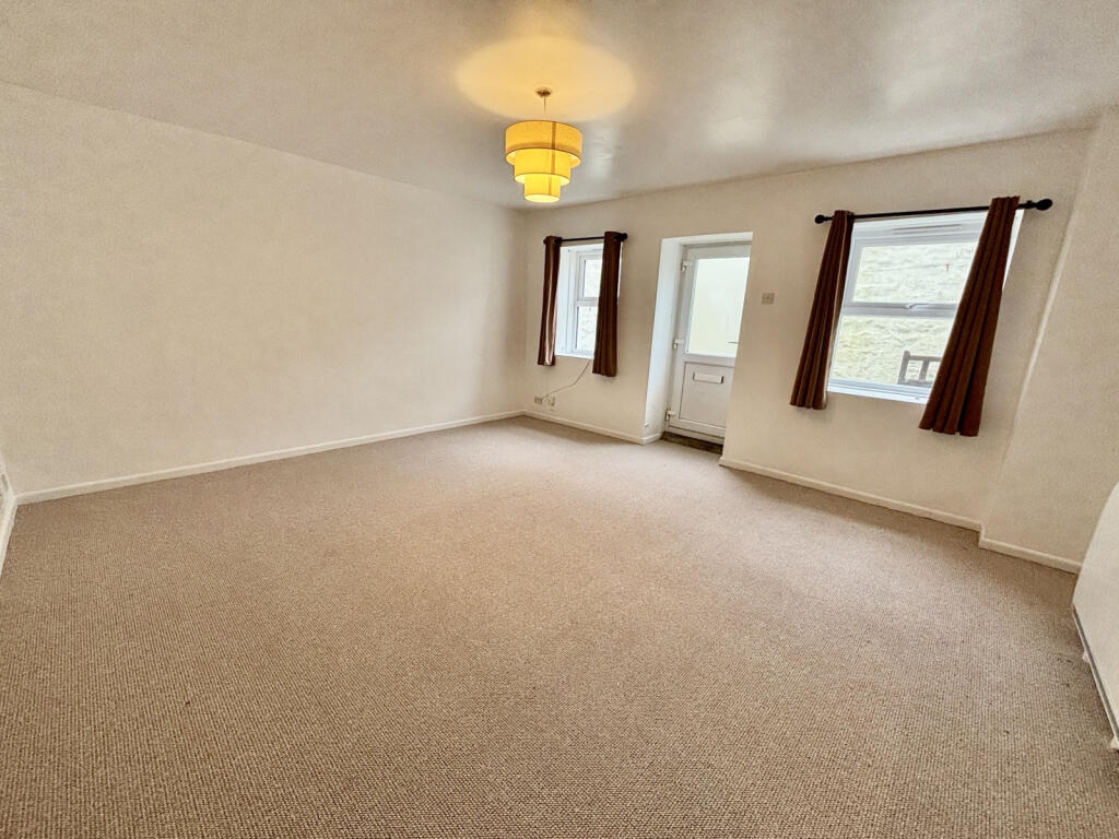 Apartment in Truro - More