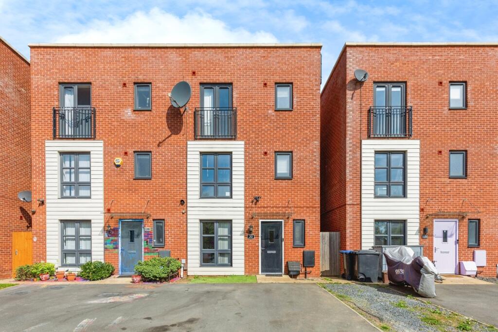 Main image of property: Hever Close, Northampton, Northamptonshire, NN5