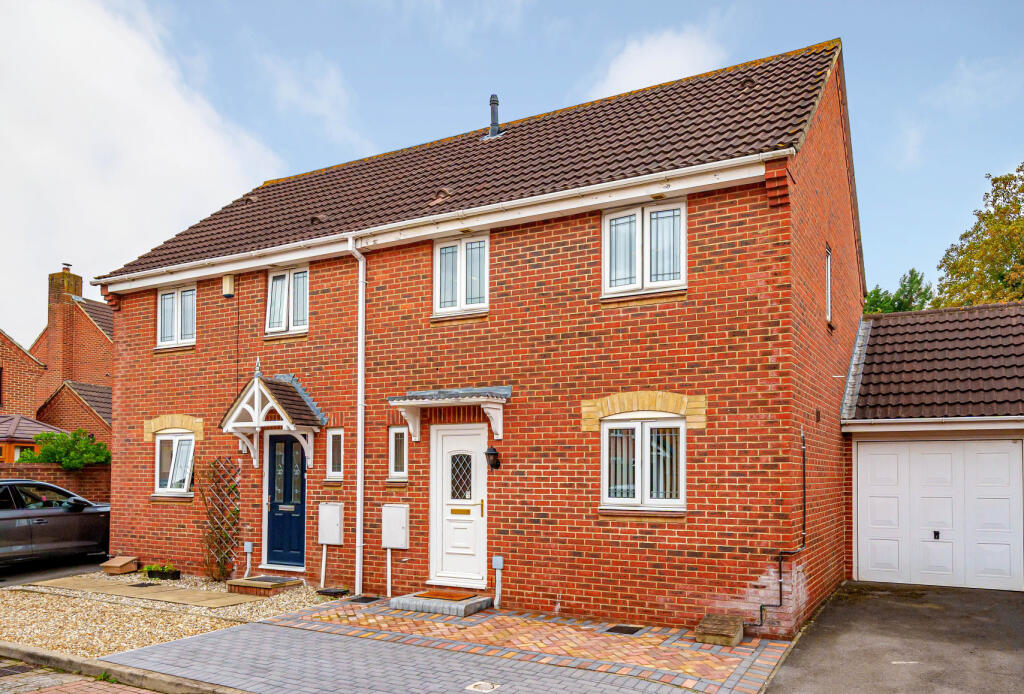 Main image of property: Elizabeth Way, Mangotsfield, Bristol, South Gloucestershire, BS16