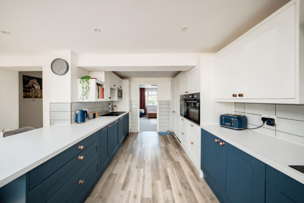 House in Stratford-on-Avon, Wellesbourne CP - More
