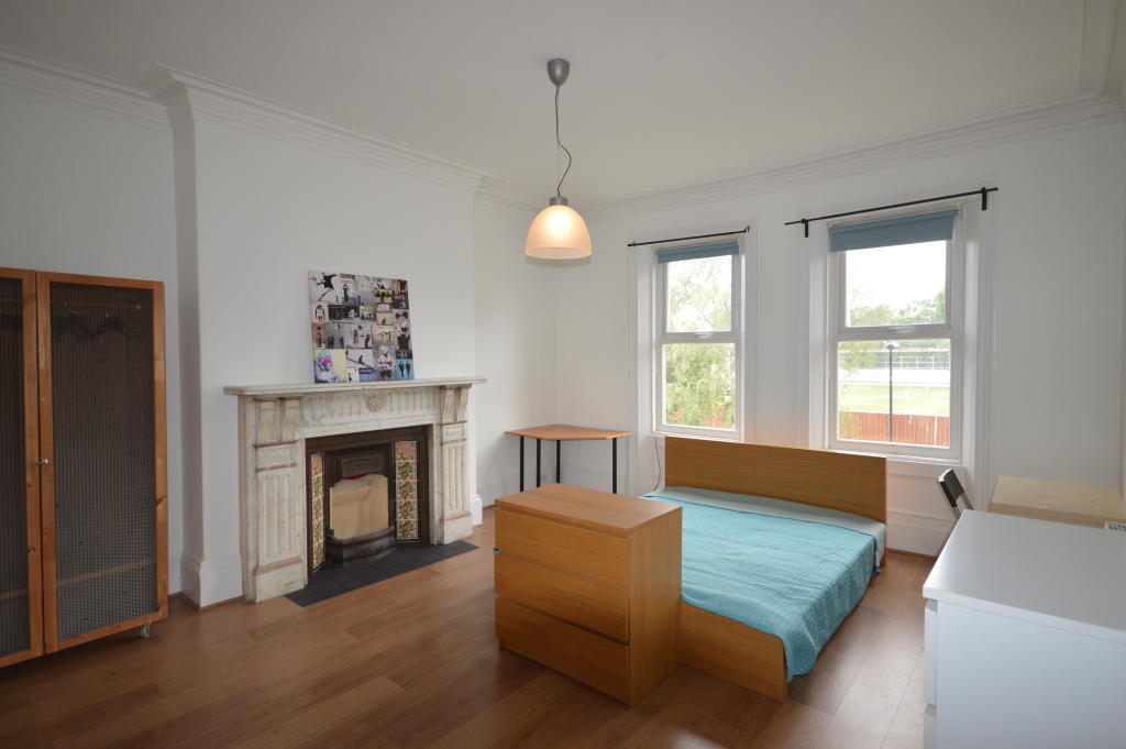 Apartment in Newcastle upon Tyne, Tyne and Wear - View 5