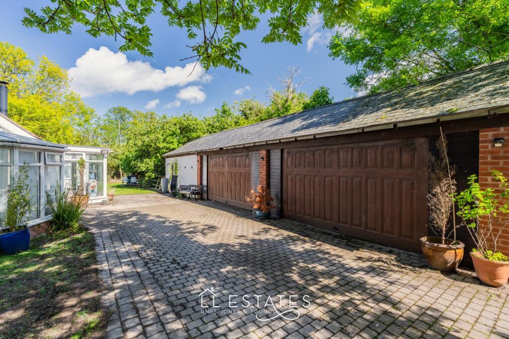 Avondale Drive, Rhyl, LL18 4EL photo 4