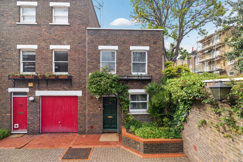 3 bedroom end of terrace house for rent