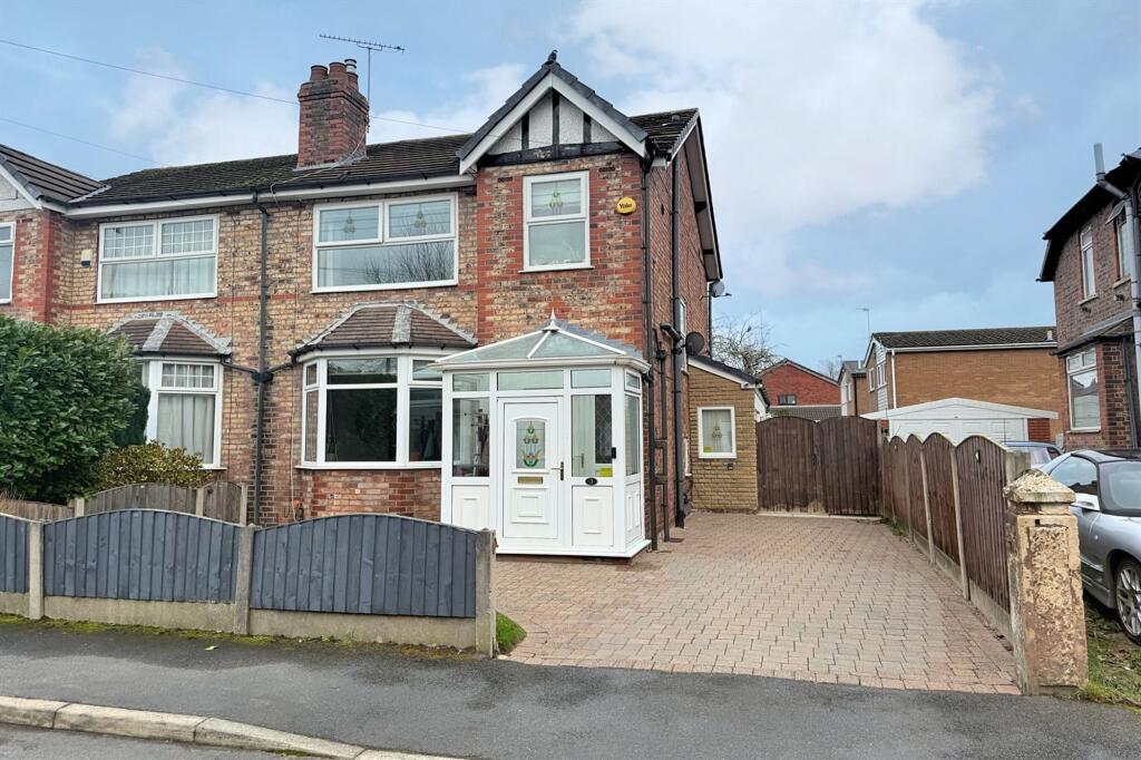 Main image of property: Milton Grove, Sale, M33