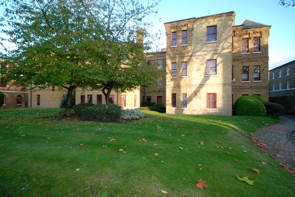 Apartment in Southall - View 2