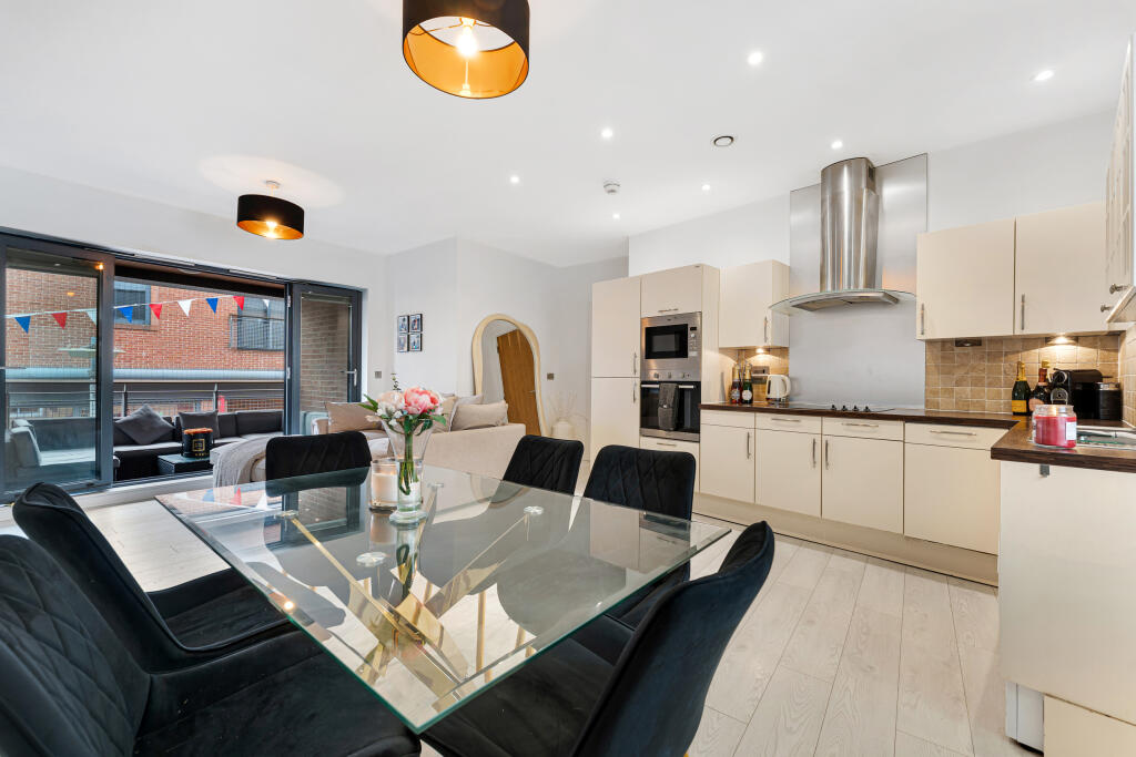 Apartment in Warrington - View 2
