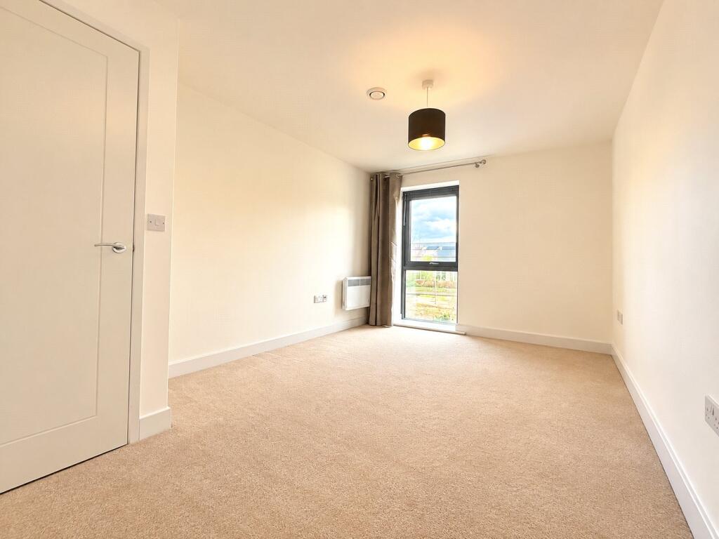 Apartment in Swindon - View 4