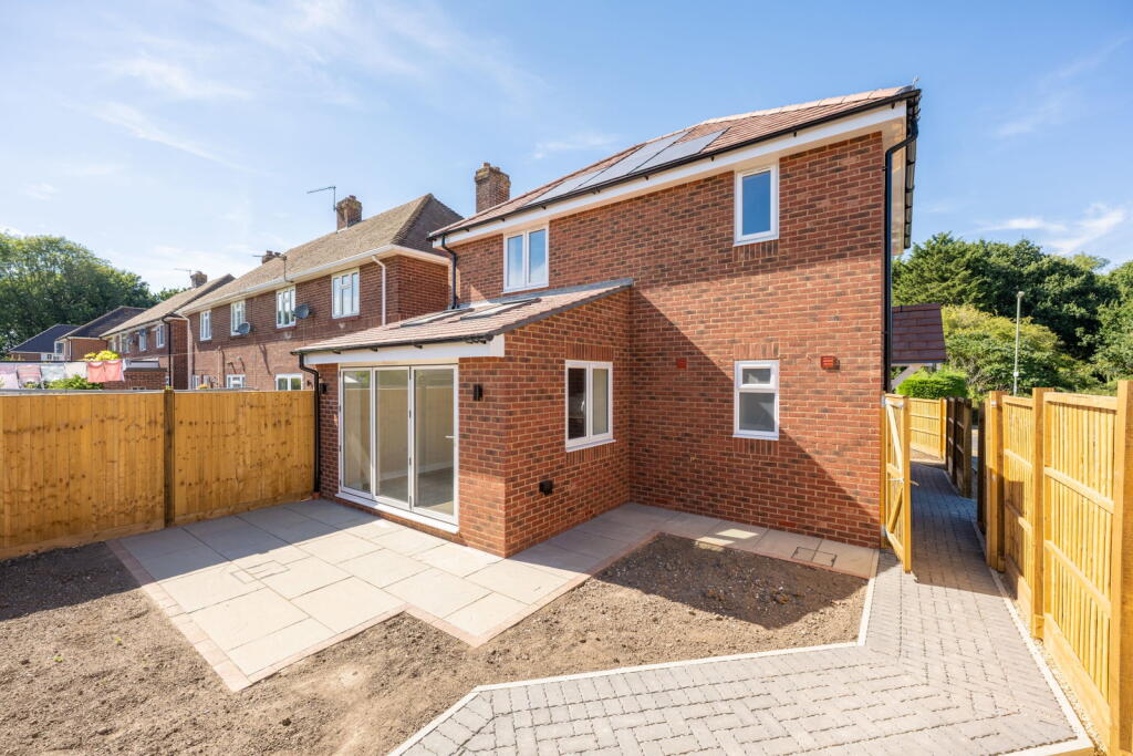 House in Portsmouth - View 4