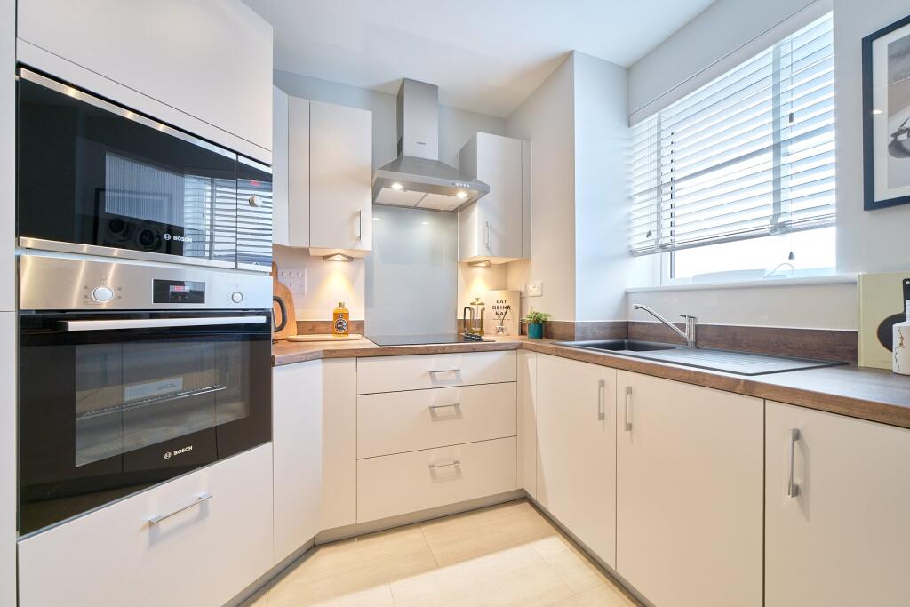 Apartment in Chelmsford, Moulsham - View 3