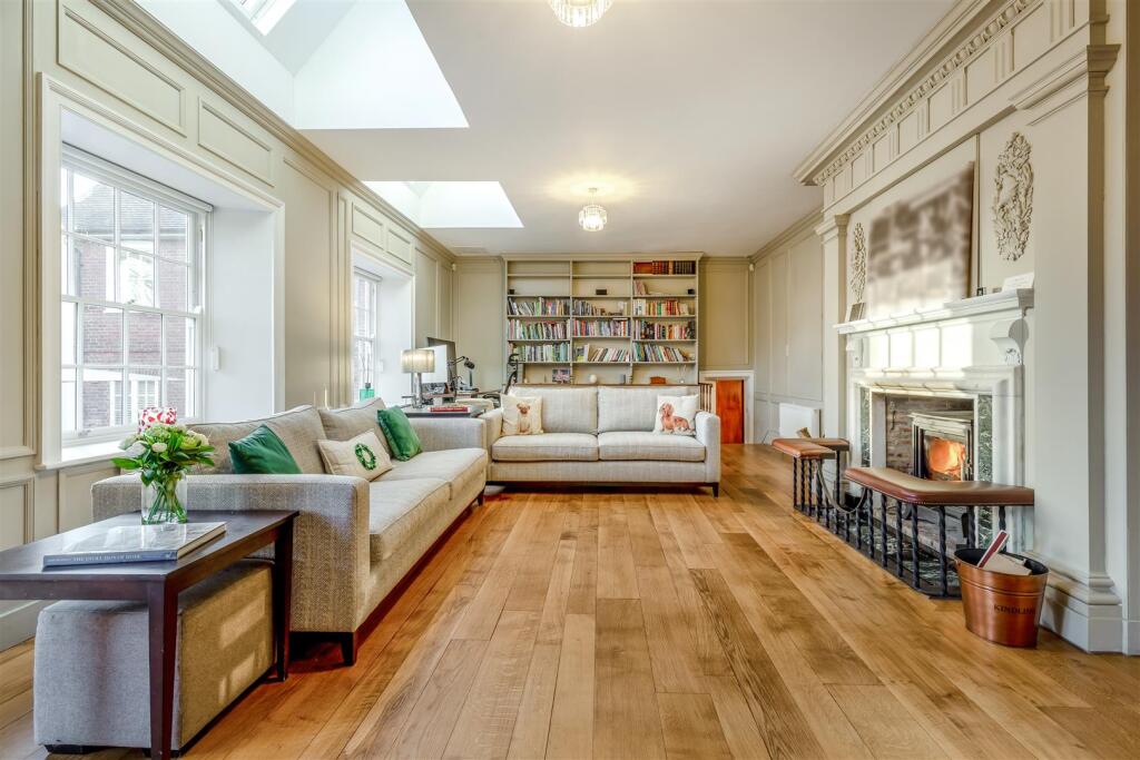 House in Whitchurch - View 5