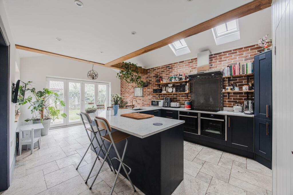 Main image of property: Grade II Listed Detached Cottage in Hingham