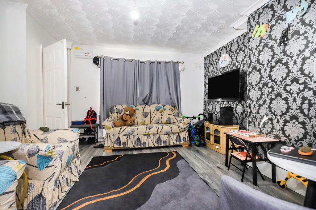 House in Wolverhampton - View 4