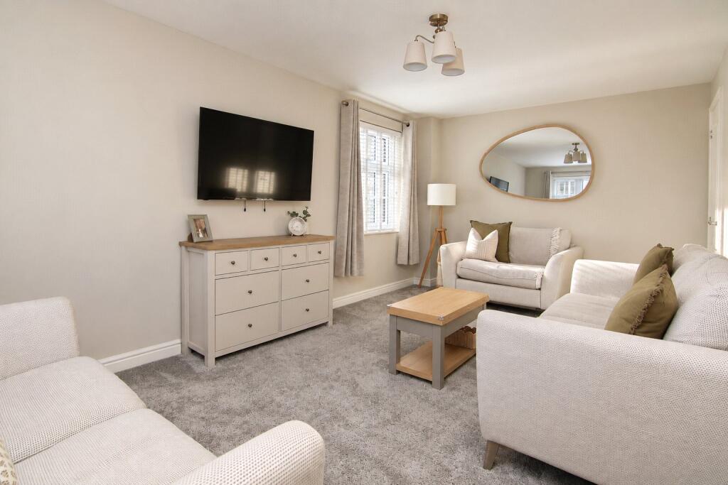 Meadow Drive, Steeton, BD20 photo 4