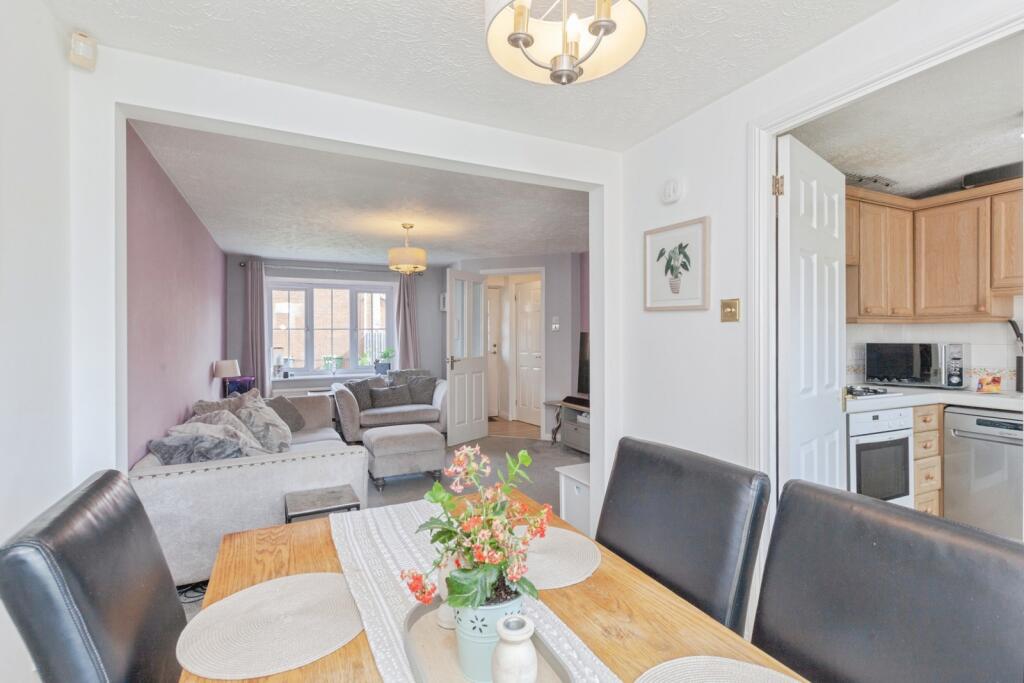 Gale Close, Lutterworth, Leicestershire, LE17 photo 3