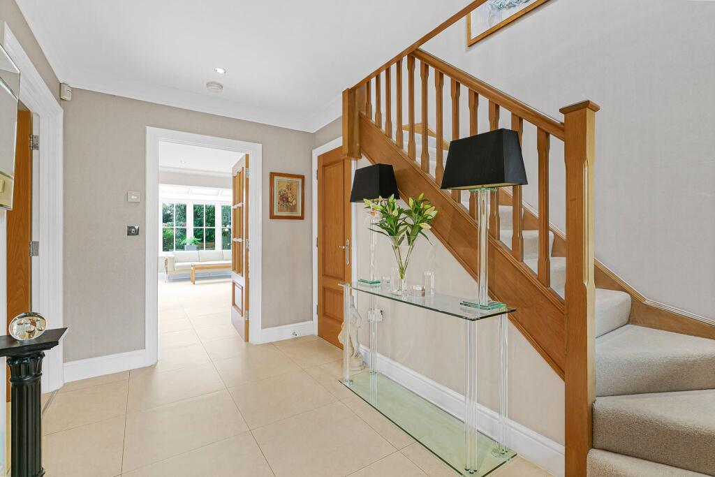 Additional image 11 of The Courtyard, Bedwell Park, Essendon, AL9