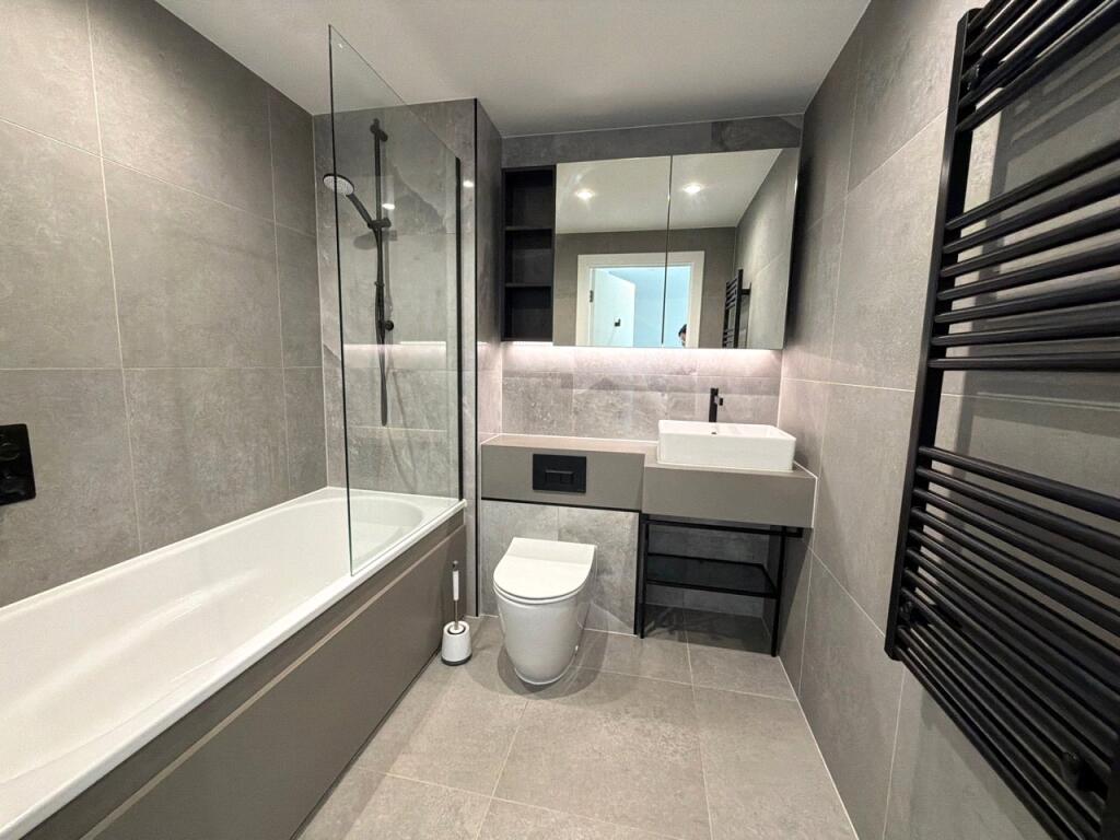 Apartment in London - View 4