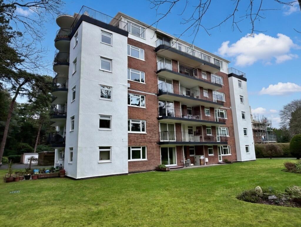 Main image of property: The Avenue, BRANKSOME PARK, BH13