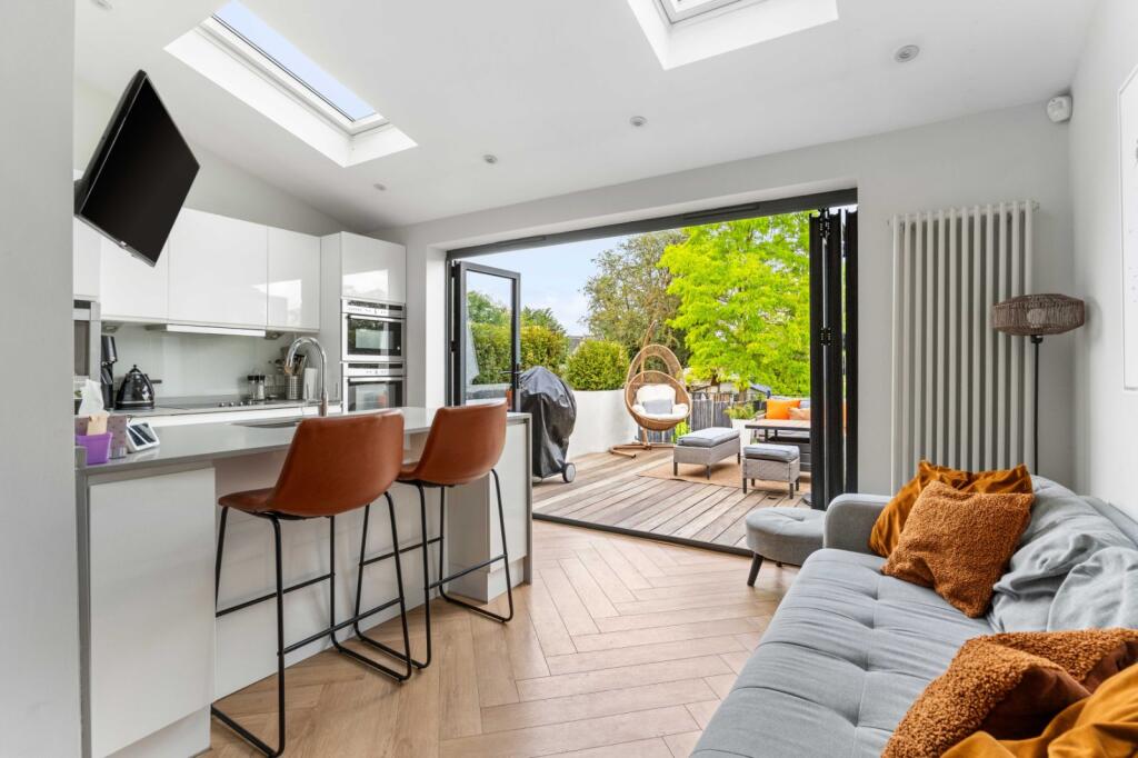 House in East Hertfordshire, Havers, Bishop's Stortford - View 2