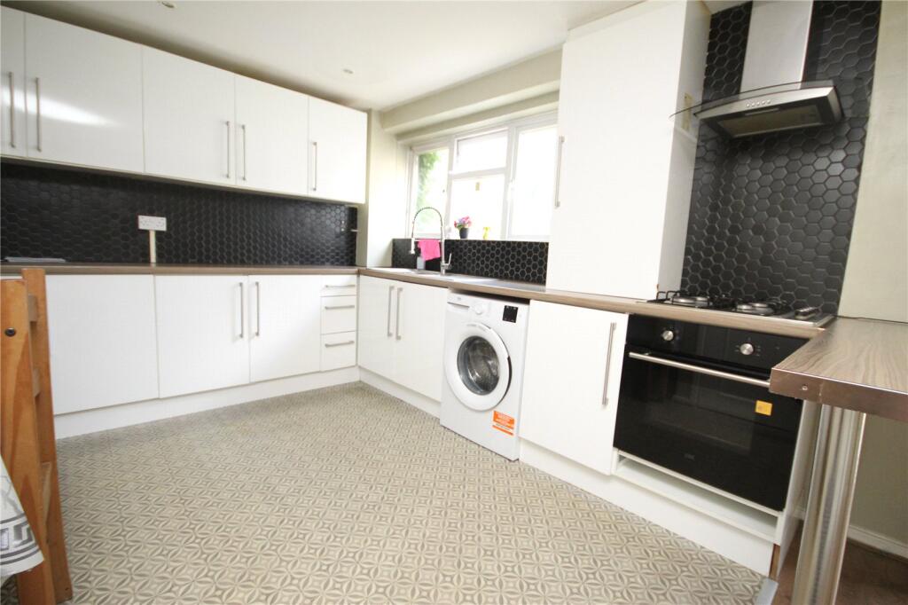 House in Romford - View 3