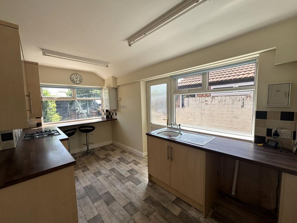 Bowers Avenue, Grimsby, DN31 2BG photo 4