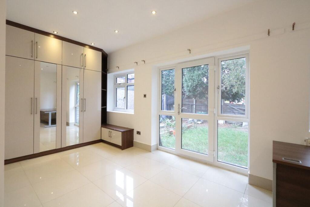 Apartment in Manchester - View 2