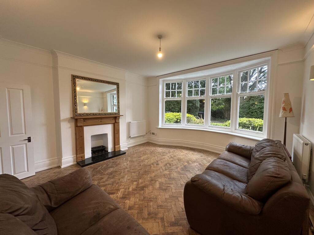 Apartment in Bournemouth, Charminster - View 3