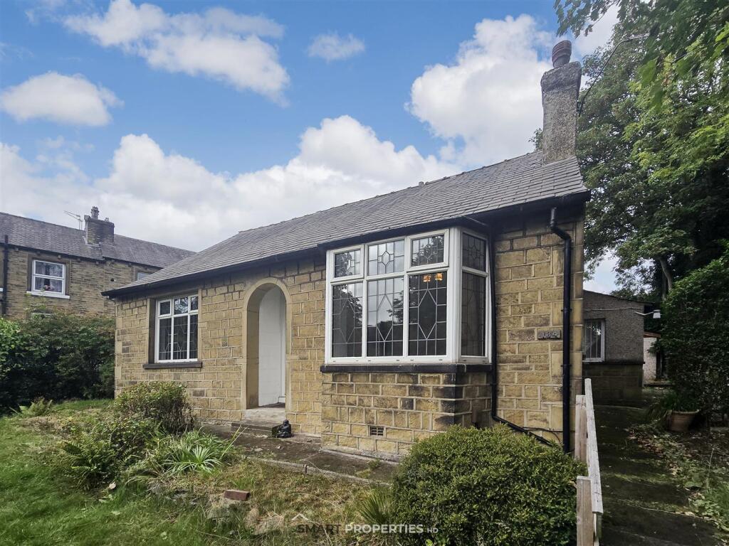House in Huddersfield - View 2