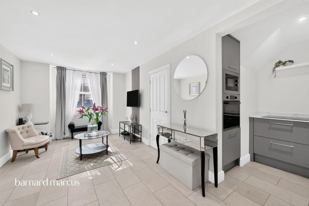 House in Kingston upon Thames - View 3