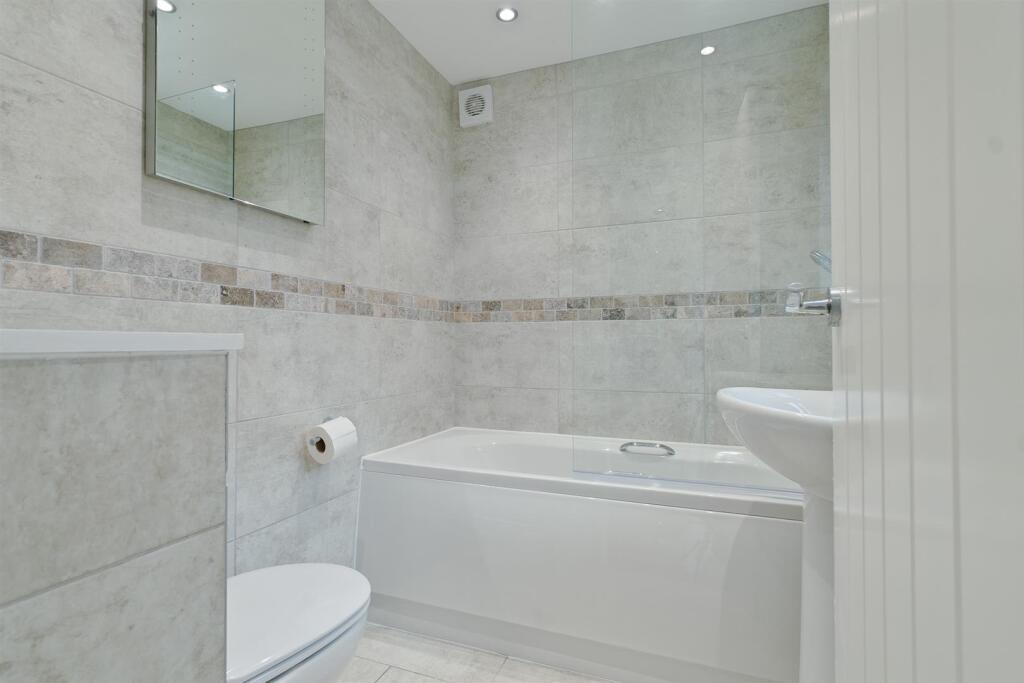 House in Tonbridge and Malling, Burham - More