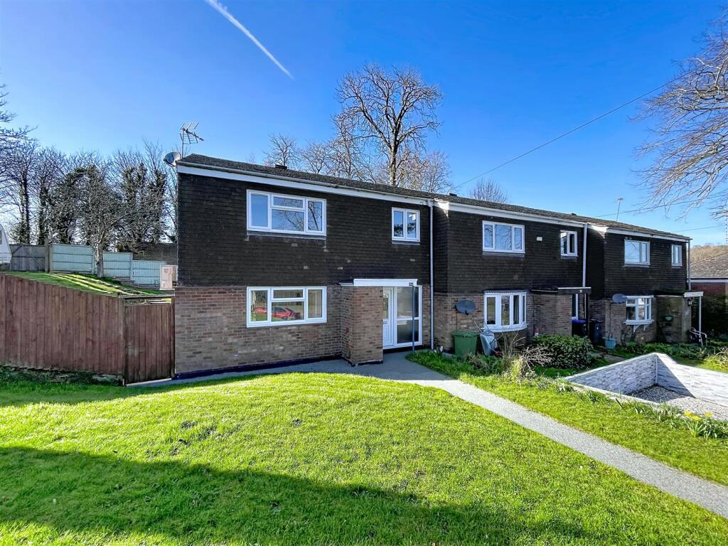 Main image of property: Watling Road, Kenilworth