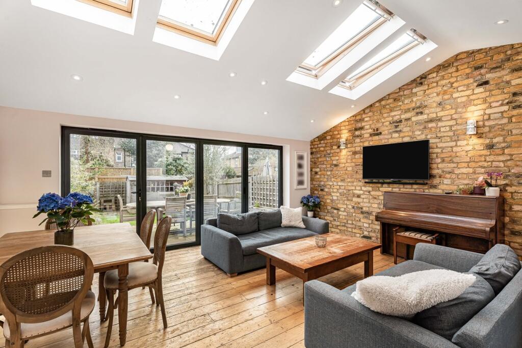 Beaconsfield Road, Ealing, W5 photo 2