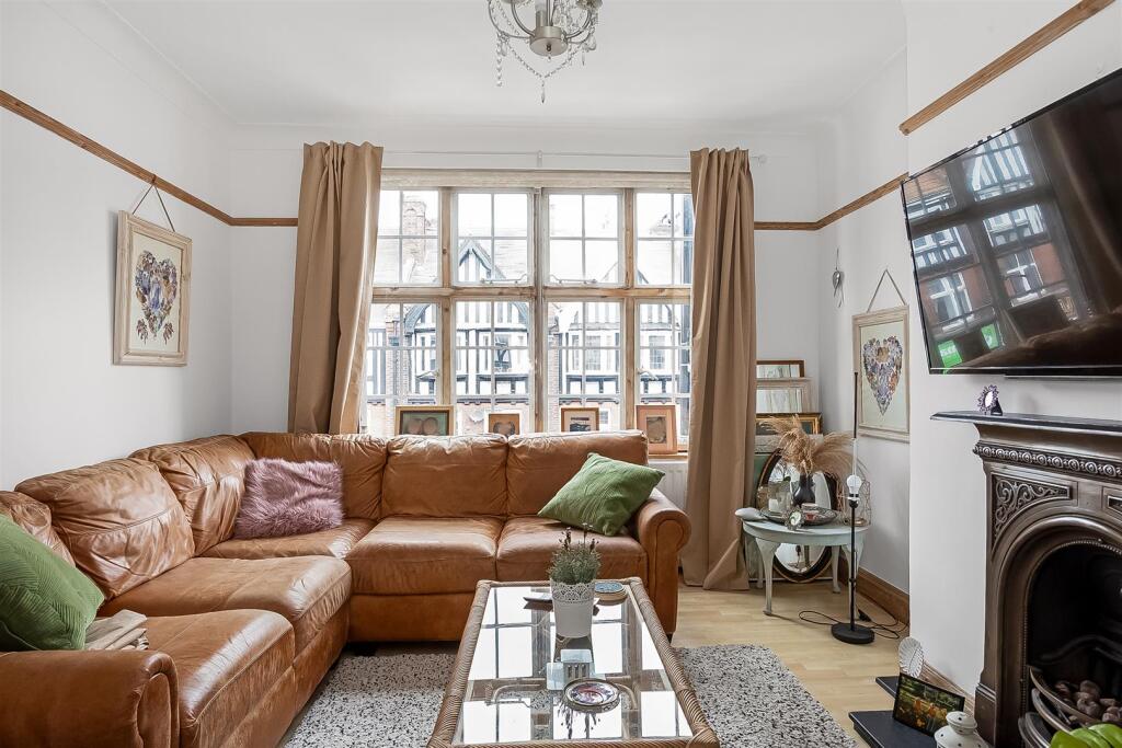 Apartment in Purley - View 3