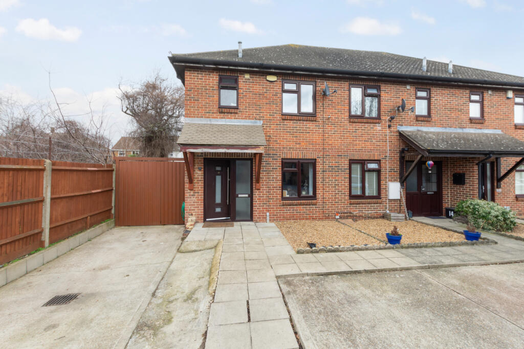 Main image of property: Hillsgrove Close, Welling, DA16