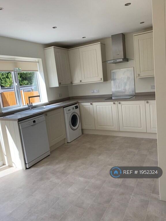 House in Southend-on-Sea - View 4