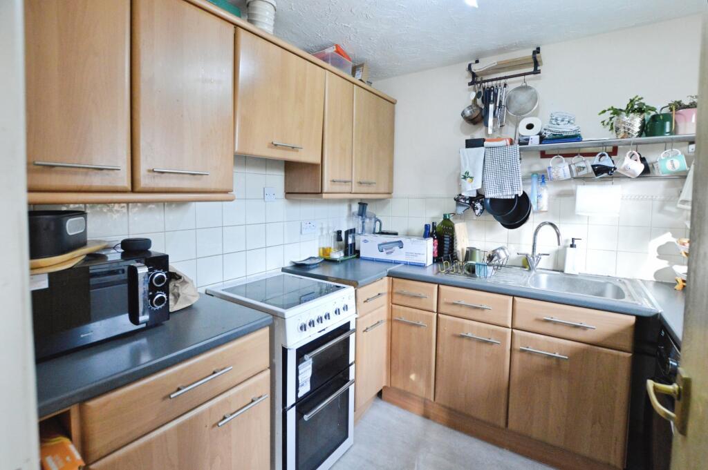 Apartment in St Albans - View 3