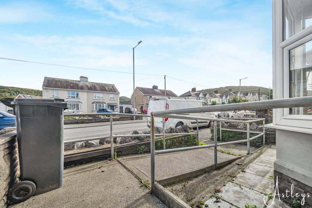 House in Swansea - View 5