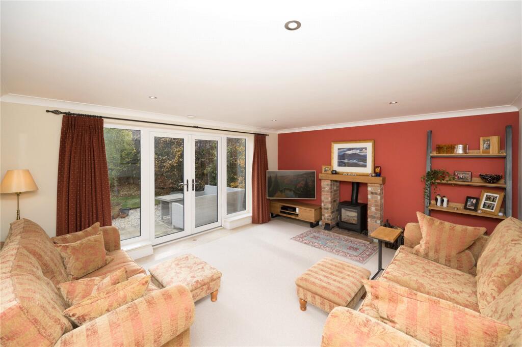 Holt Lane, Adel, Leeds, LS16 photo 3
