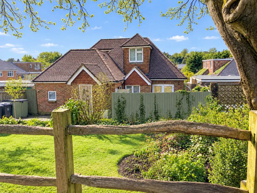 Hurston Close, Findon Valley, Worthing BN14 0AX