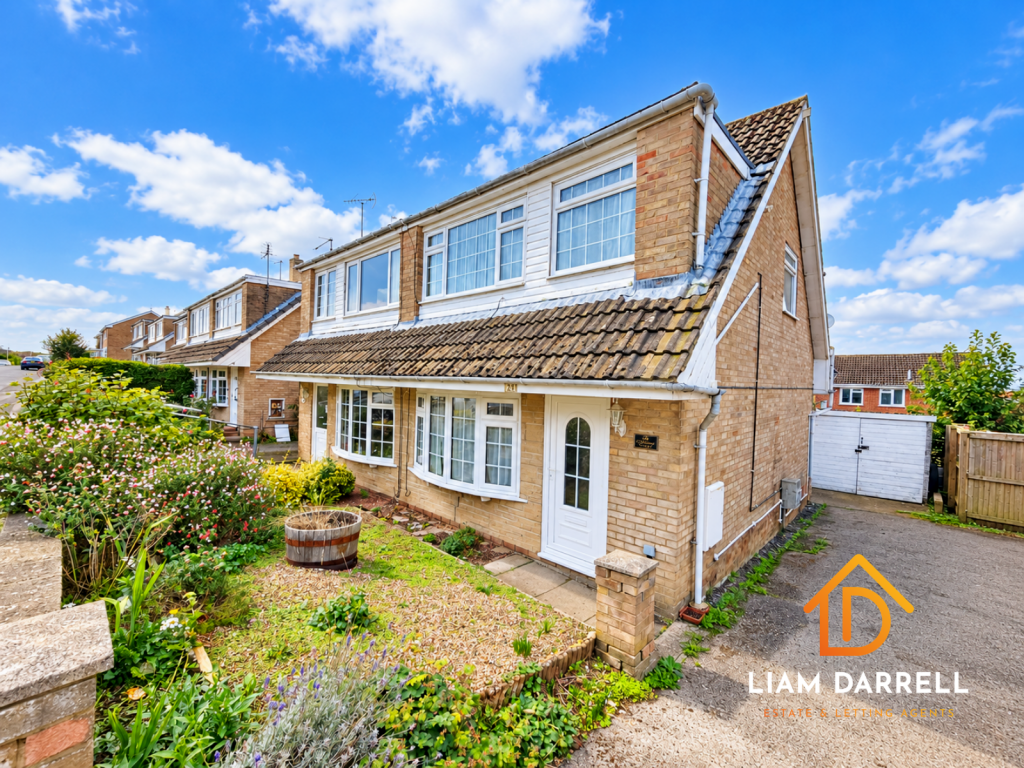 3-bed semi-detached on Chantry Drive, East Ayton, Scarborough, North Yorkshire, £160,000
