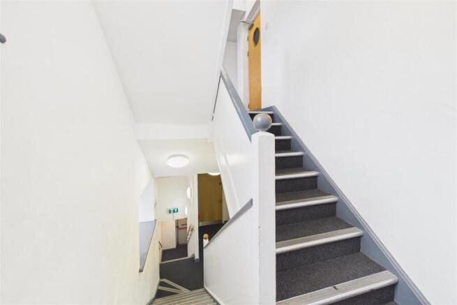 25 King Square, Stokes Croft, Bristol BS2 8JN | Fr