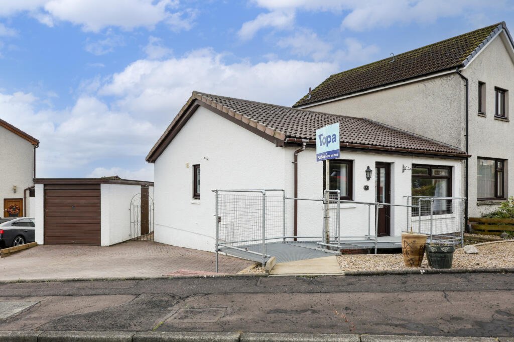 2-bed semi-detached on Dempster Place, Dunfermline, KY12, £160,000