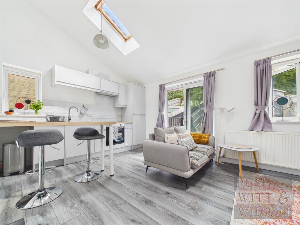 2-bed terraced on Hawthorn Road, Hastings, £200,000