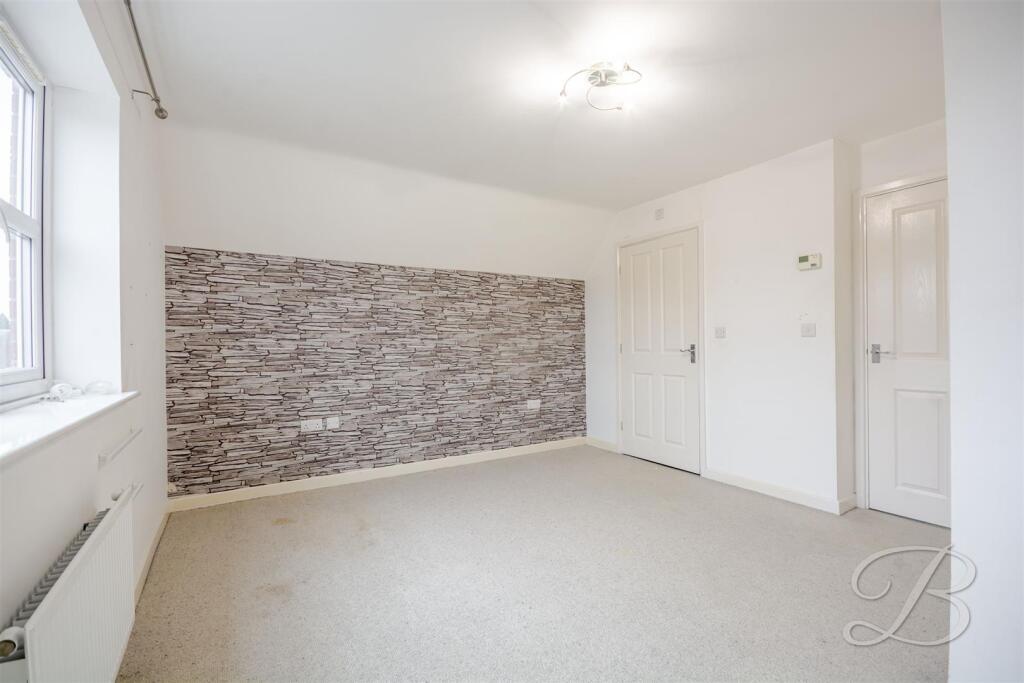 Church Drive, Shirebrook, Mansfield photo 4