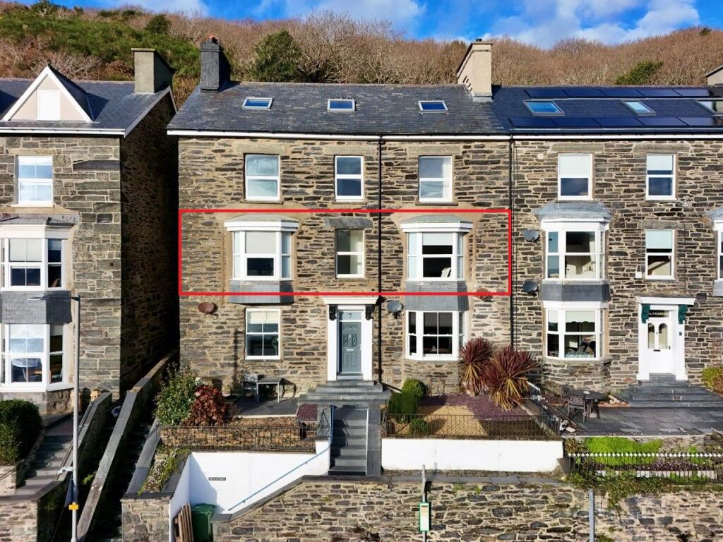 Main image of property: Flat 2, 7 Porkington Terrace, Barmouth  LL42 1LX