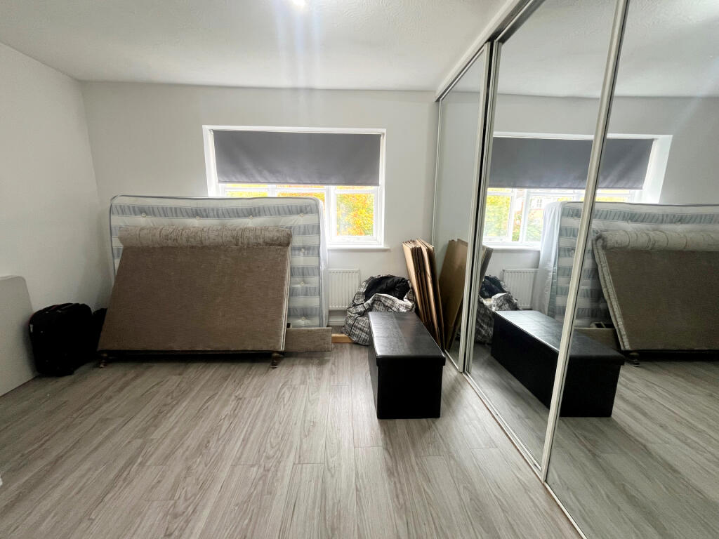 House in London - View 5