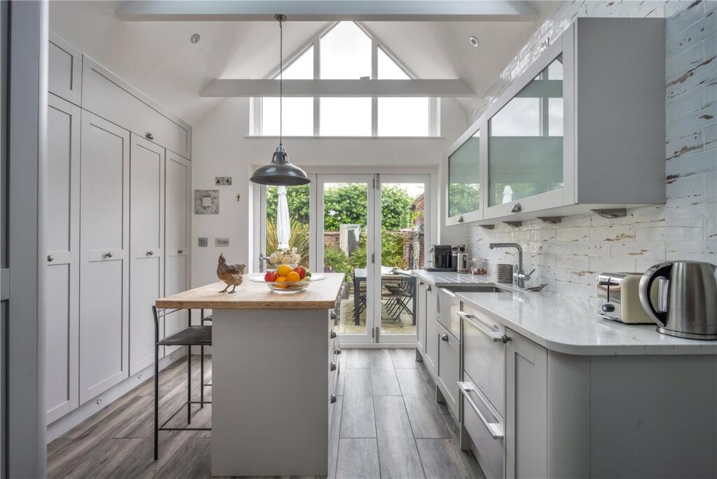 House in Chichester, Lodsworth - More