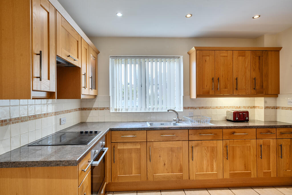 Rawlings Close, South Marston, Swindon, SN3 photo 2